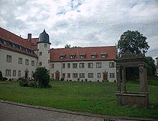 220px-Buchenau_schloss_nordost