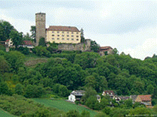 220px-Burg-guttenberg-2008-5b